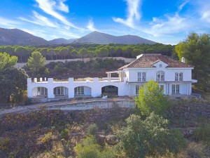  Chalet Se Vende en Alhaurin El Grande , Mlaga
