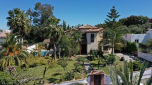  Chalet Se Vende en Alhaurin El Grande , Mlaga