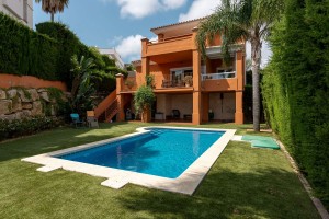  Chalet Se Vende en Cerros Del Aguila , Mlaga
