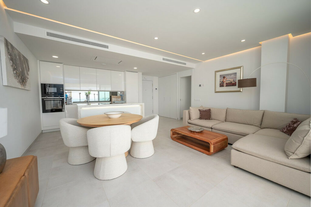 Apartment – Middle Floor Apartment in Mijas Costa — photo 5