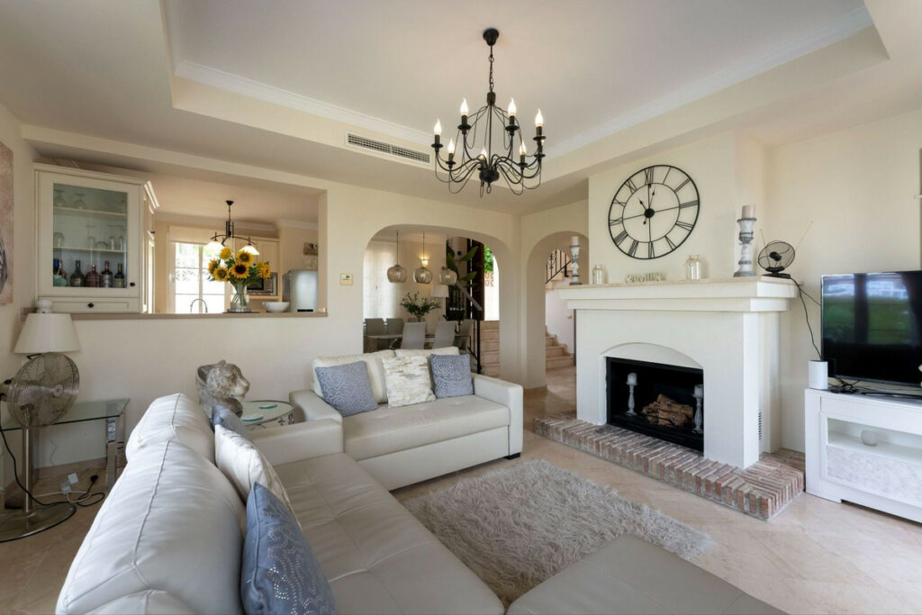 House – Detached Villa in Mijas — photo 5