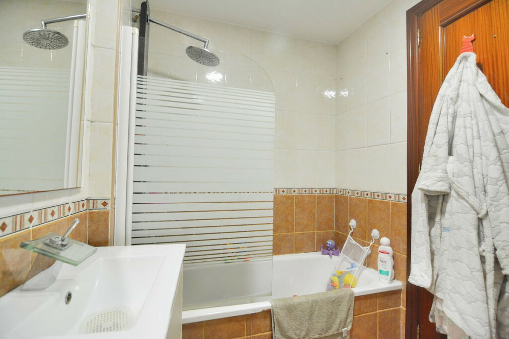 Property in Los Castillejos — photo 16