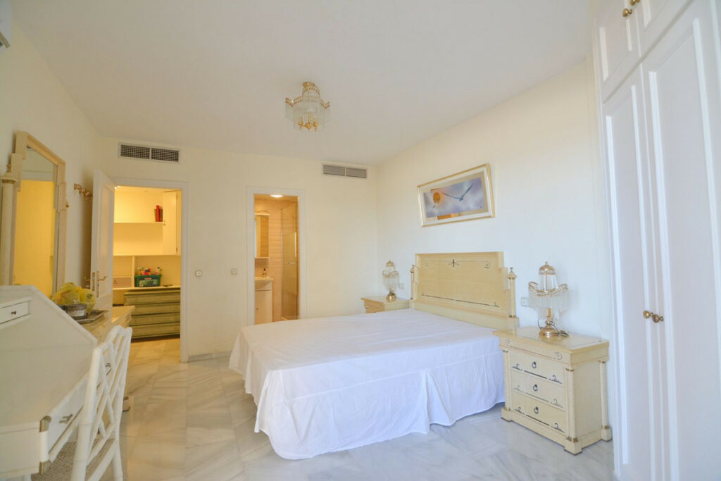 Property in Fuengirola — photo 35