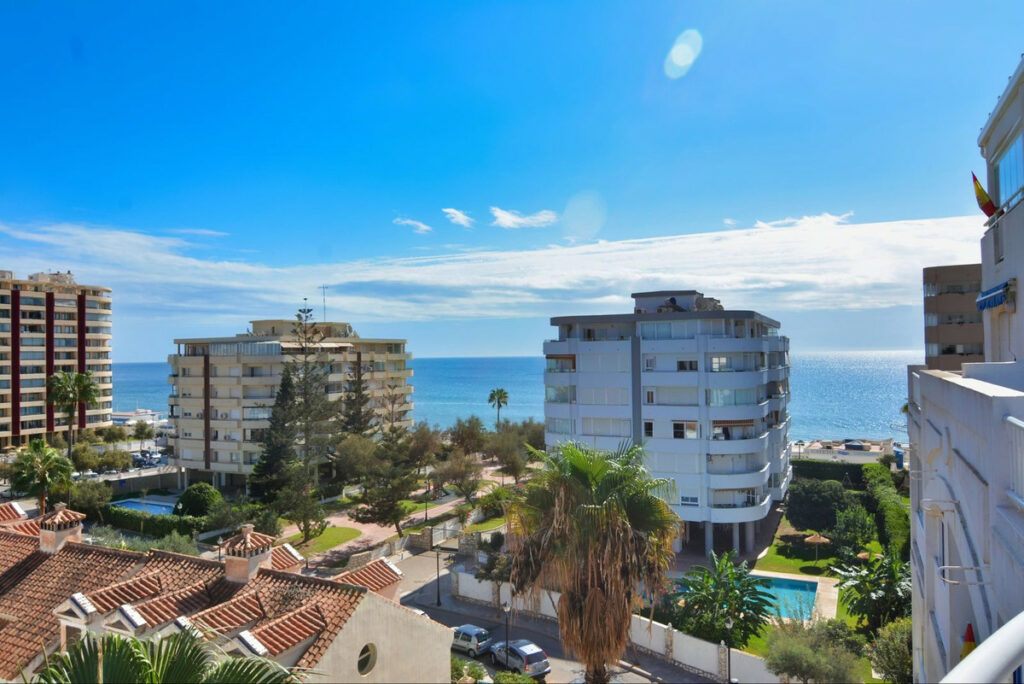 Property in Fuengirola — photo 27