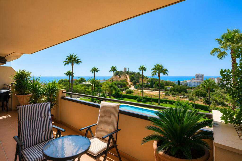 Property in Fuengirola — photo 4