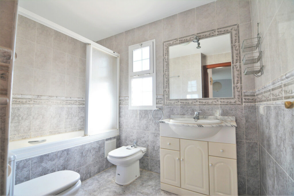 Property in El Coto — photo 24