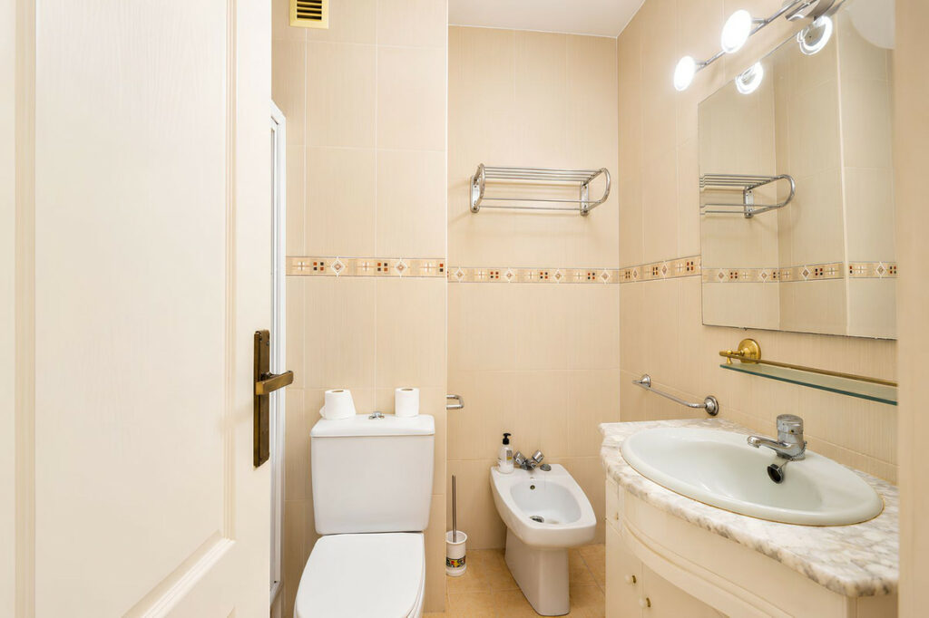 Property in Fuengirola — photo 17