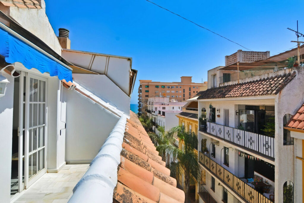 Property in Fuengirola — photo 1