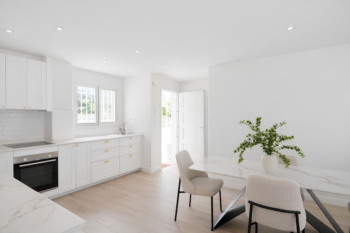 Property in Los Boliches — photo 1