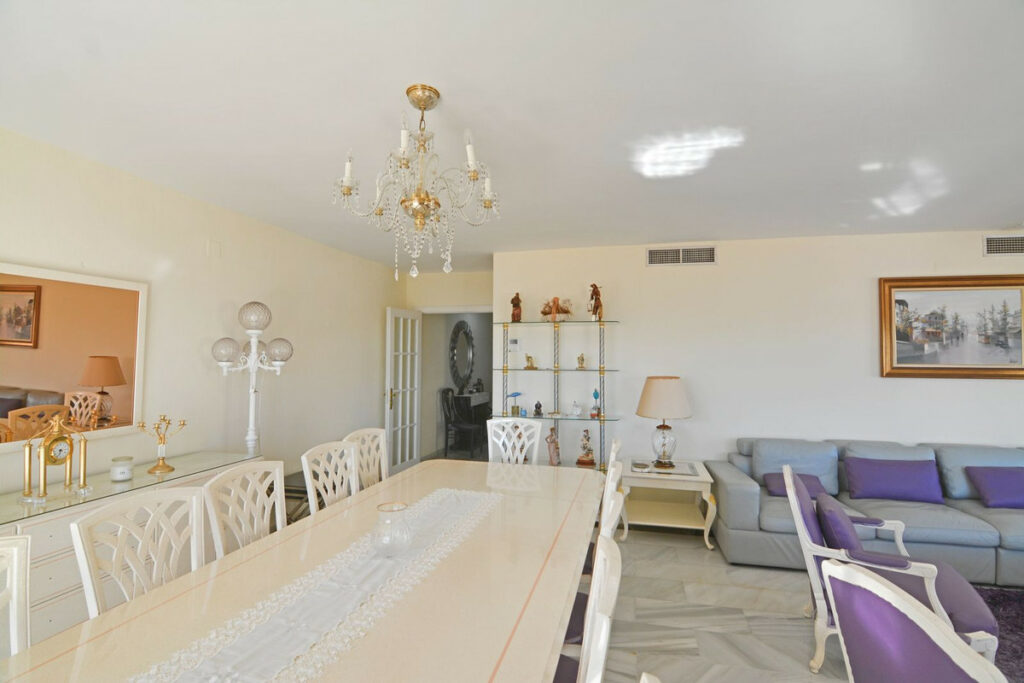 Property in Fuengirola — photo 7