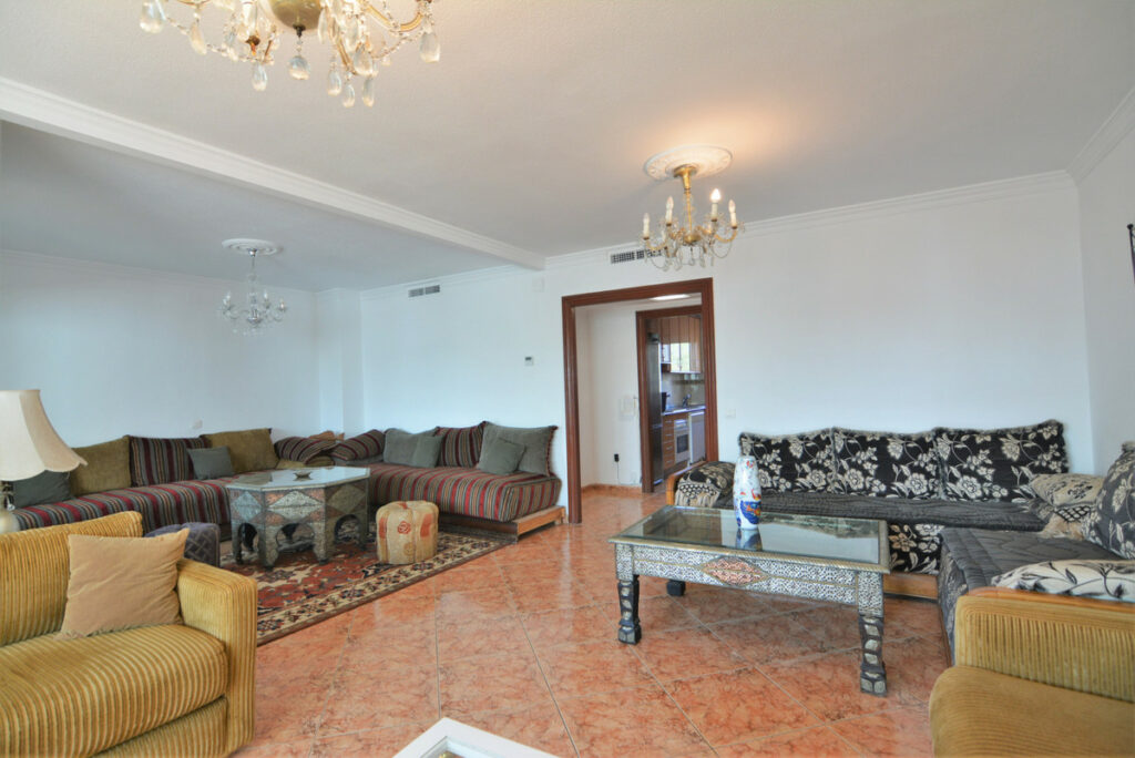 Property in Fuengirola — photo 1