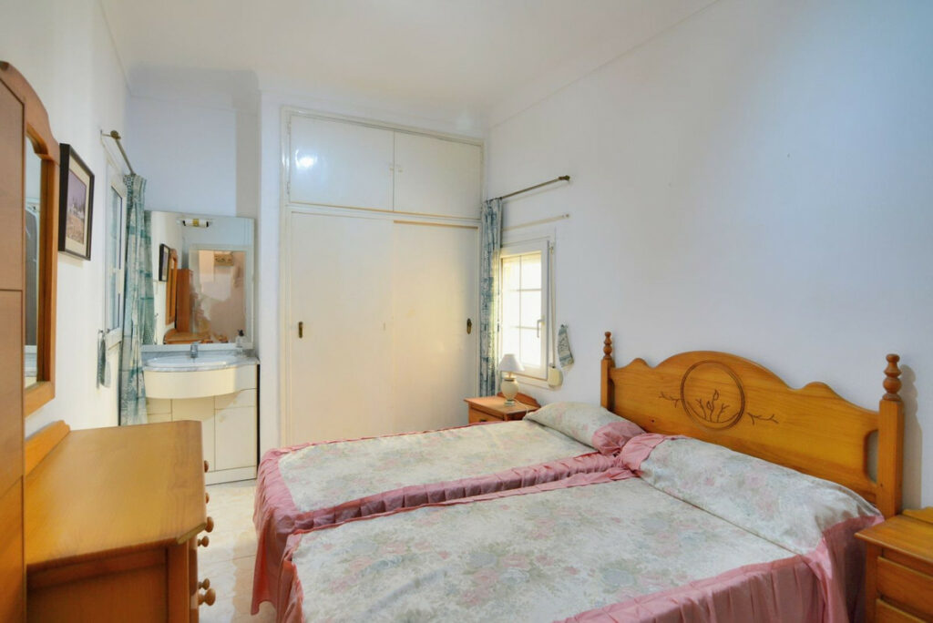 Property in Fuengirola — photo 9