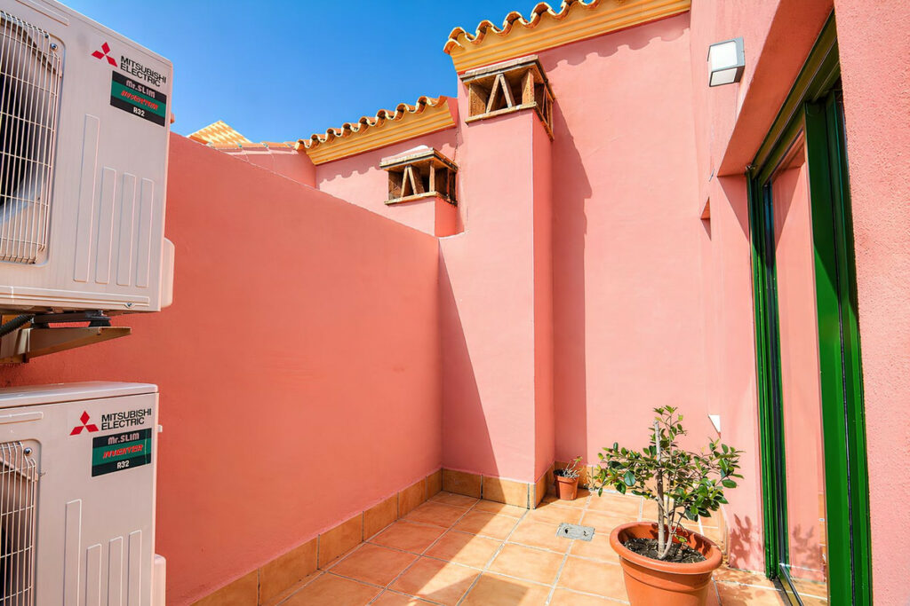 Property in Torreblanca — photo 28