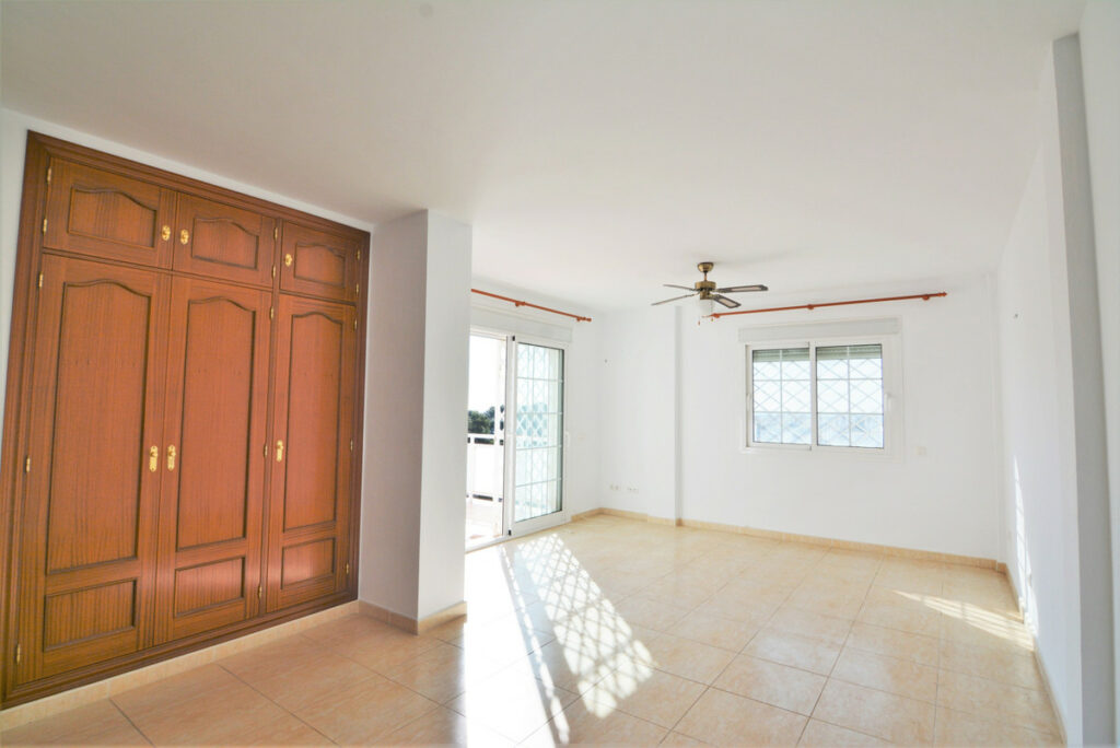 Property in El Coto — photo 19