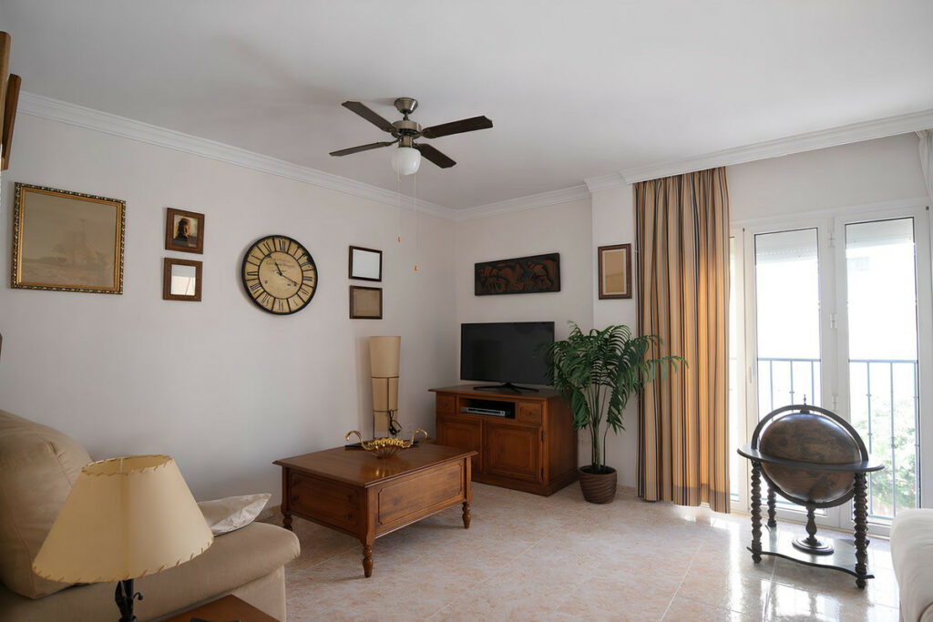 Property in Las Lagunas — photo 12