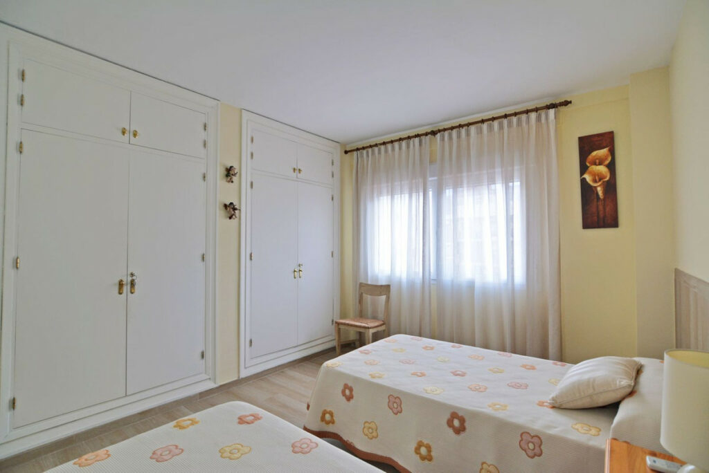 Property in Fuengirola — photo 12