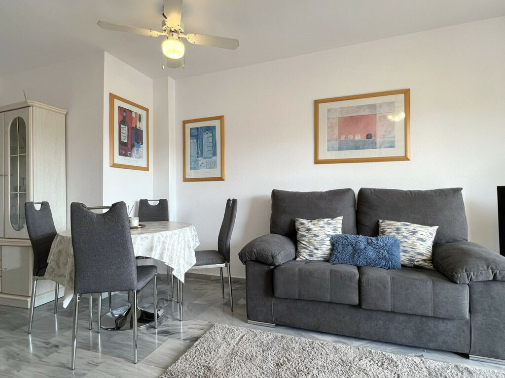 Apartment – Middle Floor Apartment in Riviera del Sol — photo 7