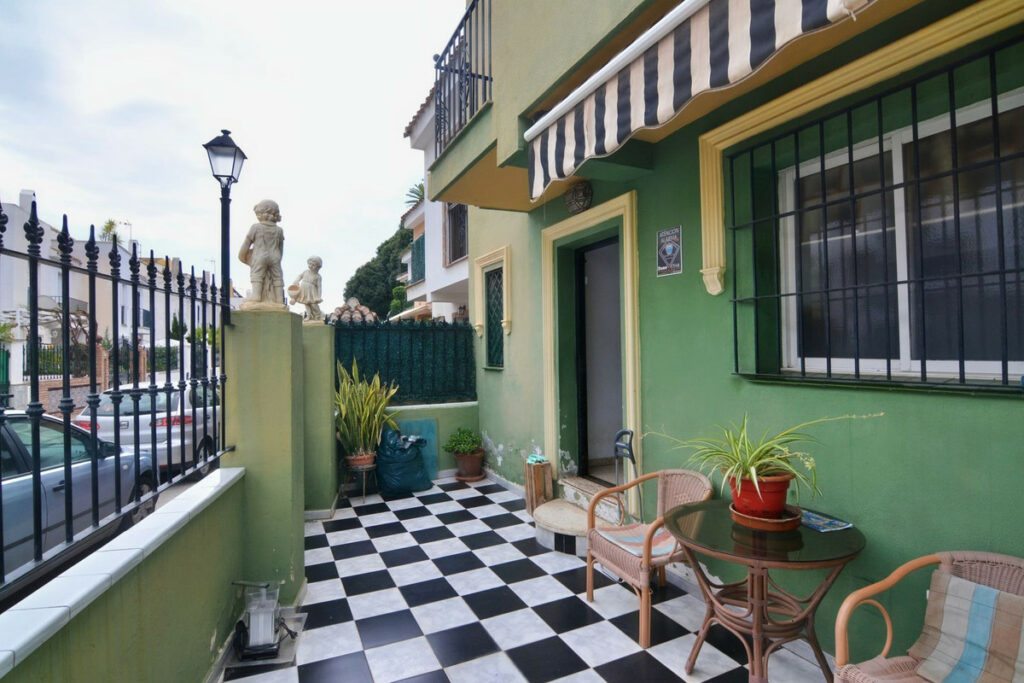 Property in Fuengirola — photo 3