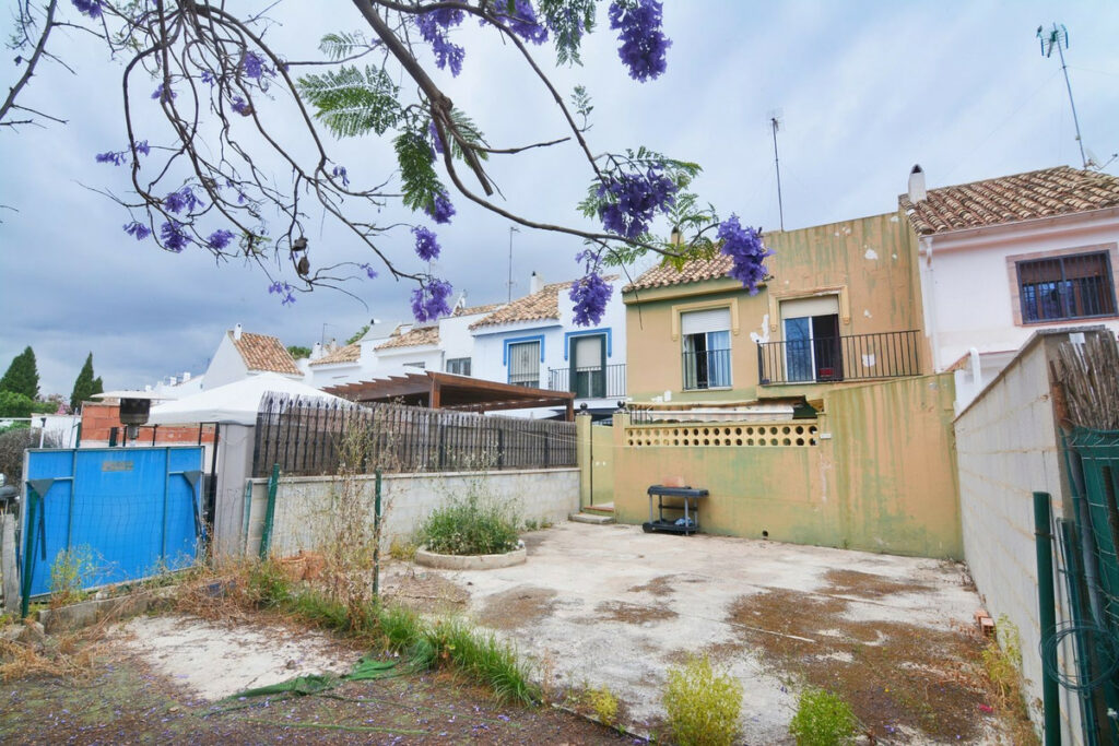 Property in Fuengirola — photo 1