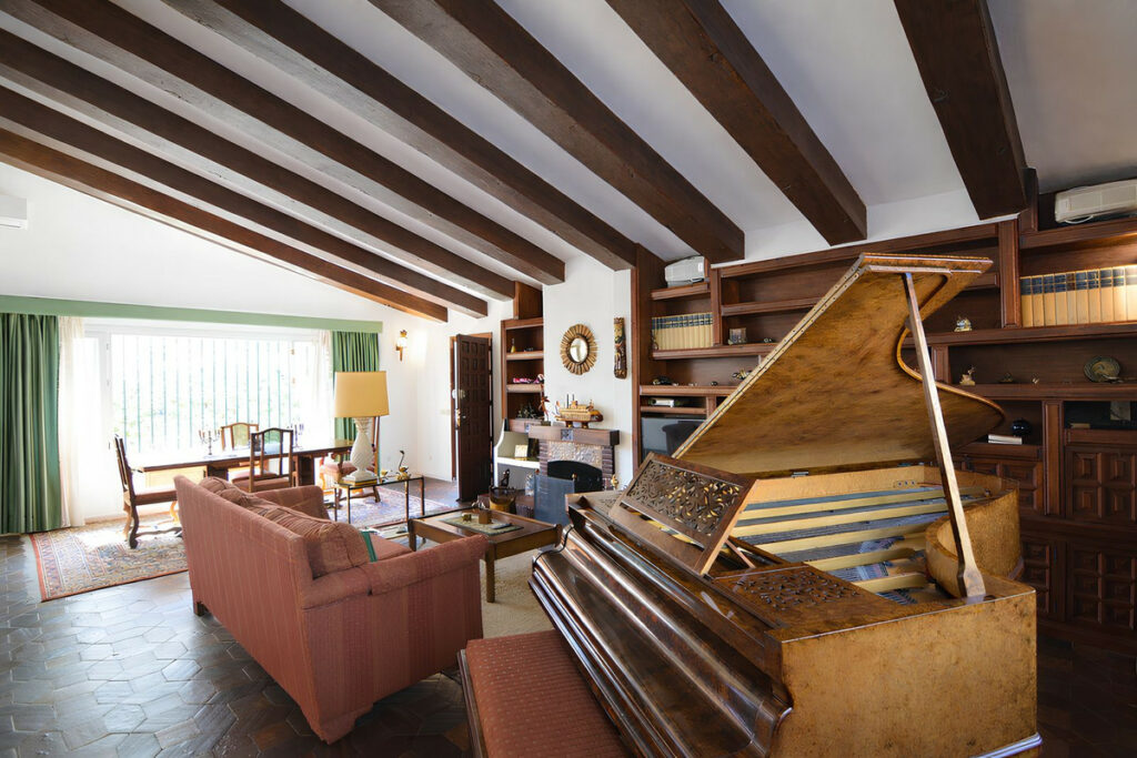 Property in Fuengirola — photo 7