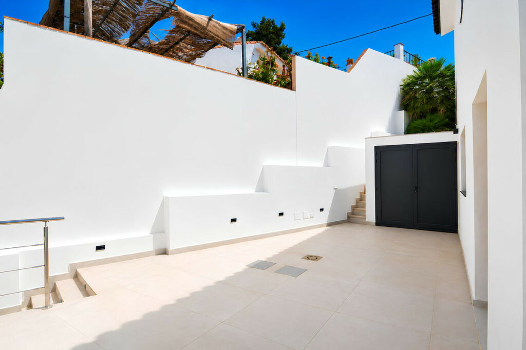 Property in Torreblanca — photo 47