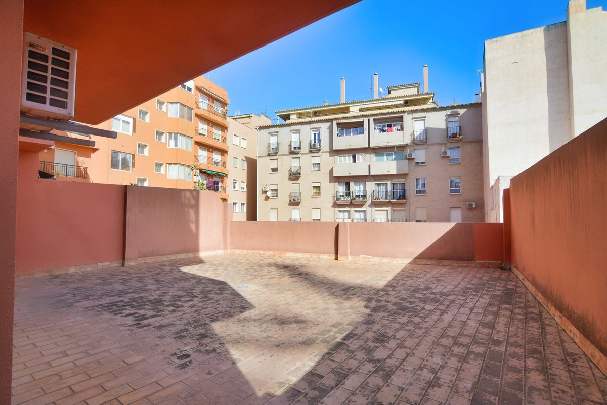 Property in Fuengirola — photo 1