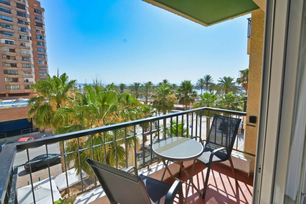 Property in Fuengirola — photo 1