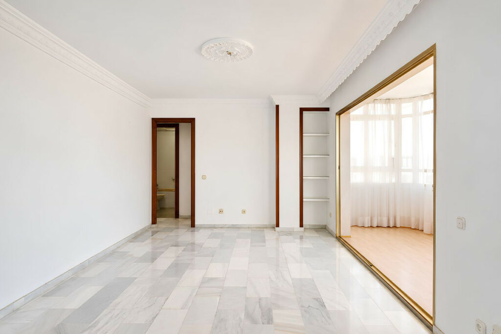 Property in Fuengirola — photo 7