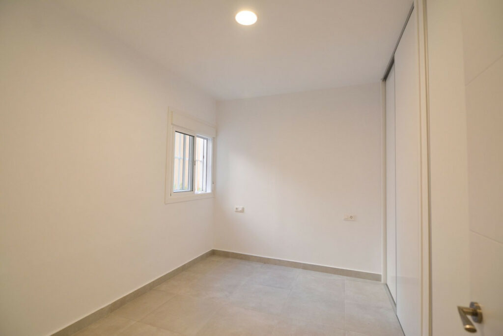 Property in Fuengirola — photo 8