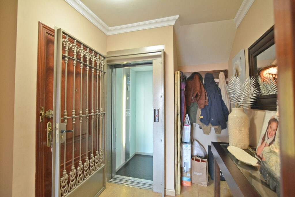 Property in Fuengirola — photo 23