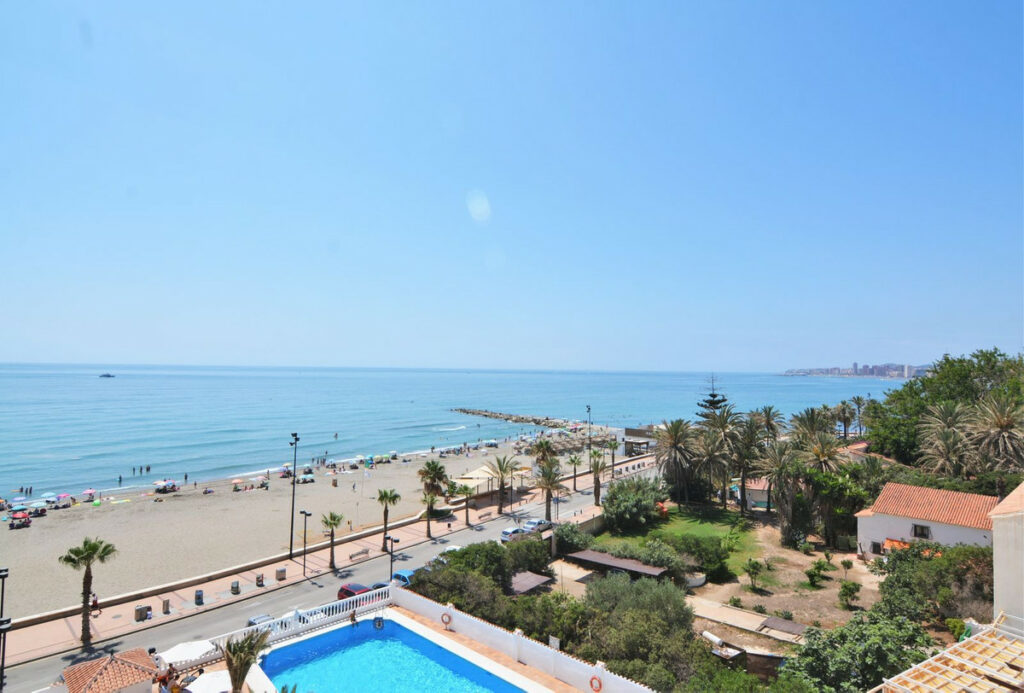 Property in Fuengirola — photo 1