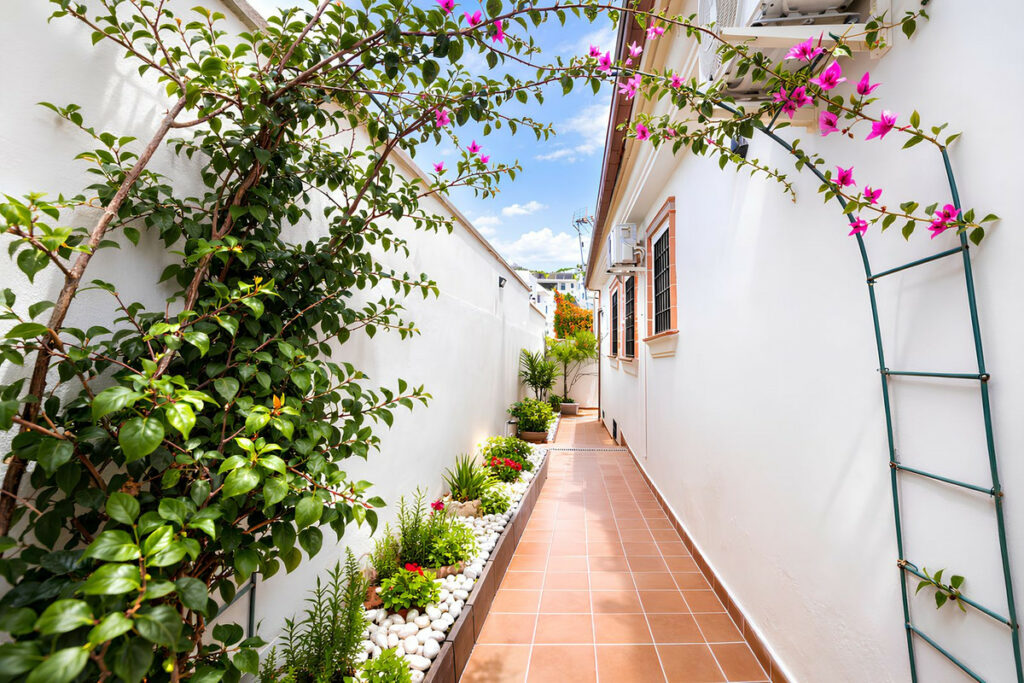 Property in Sierrezuela — photo 26