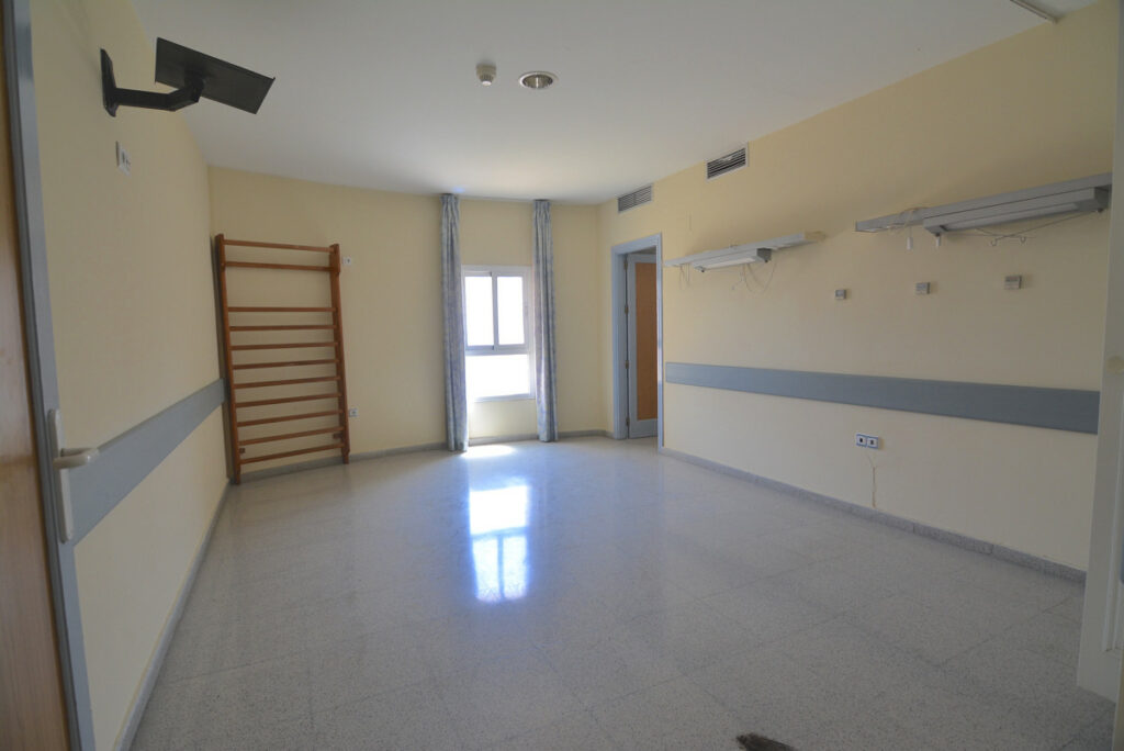 Property in Fuengirola — photo 13