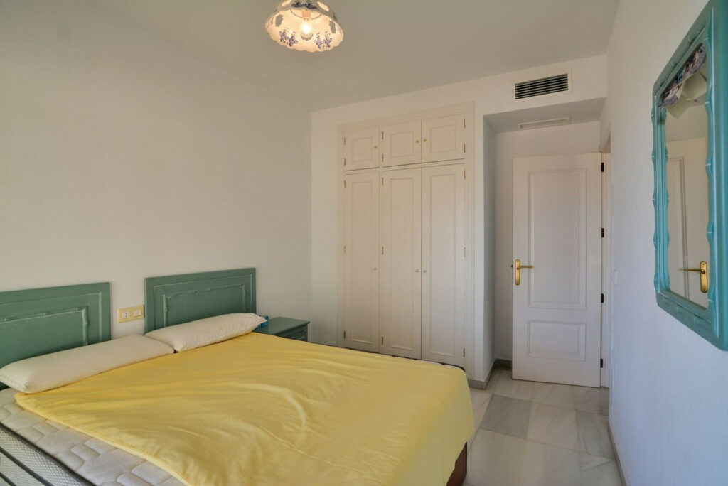 Property in Fuengirola — photo 17
