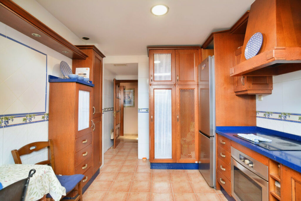 Property in Fuengirola — photo 12