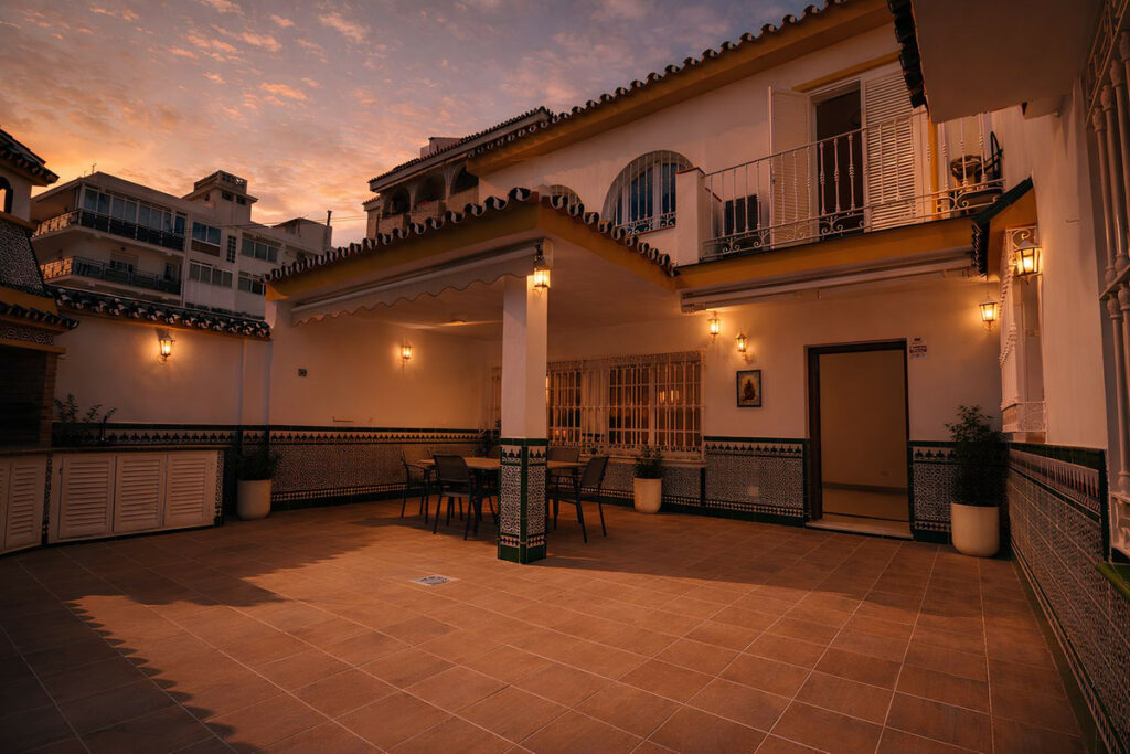 Property in Fuengirola — photo 2