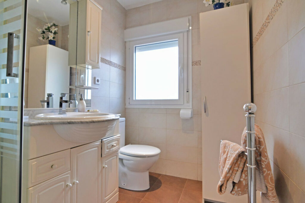 Property in Fuengirola — photo 8