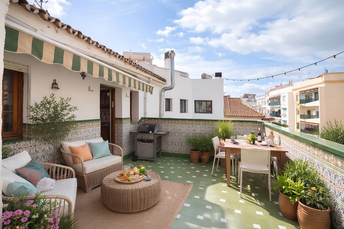 Property in Fuengirola — photo 1