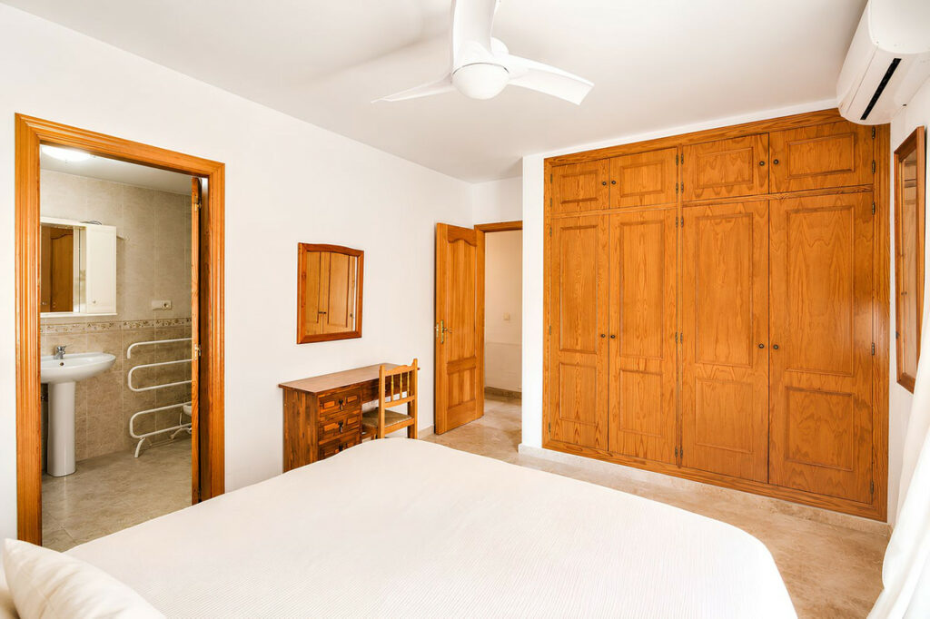 Property in Los Boliches — photo 15