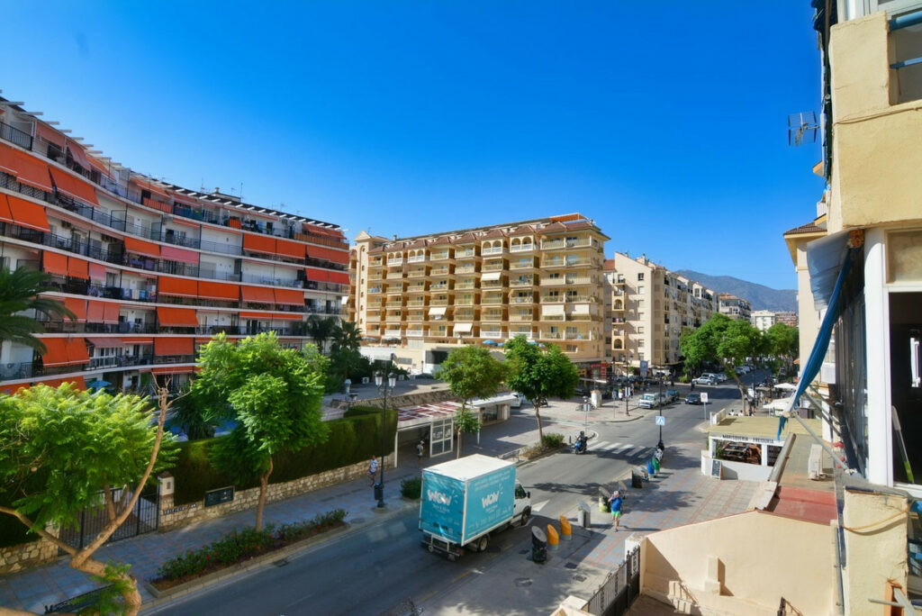 Property in Fuengirola — photo 2