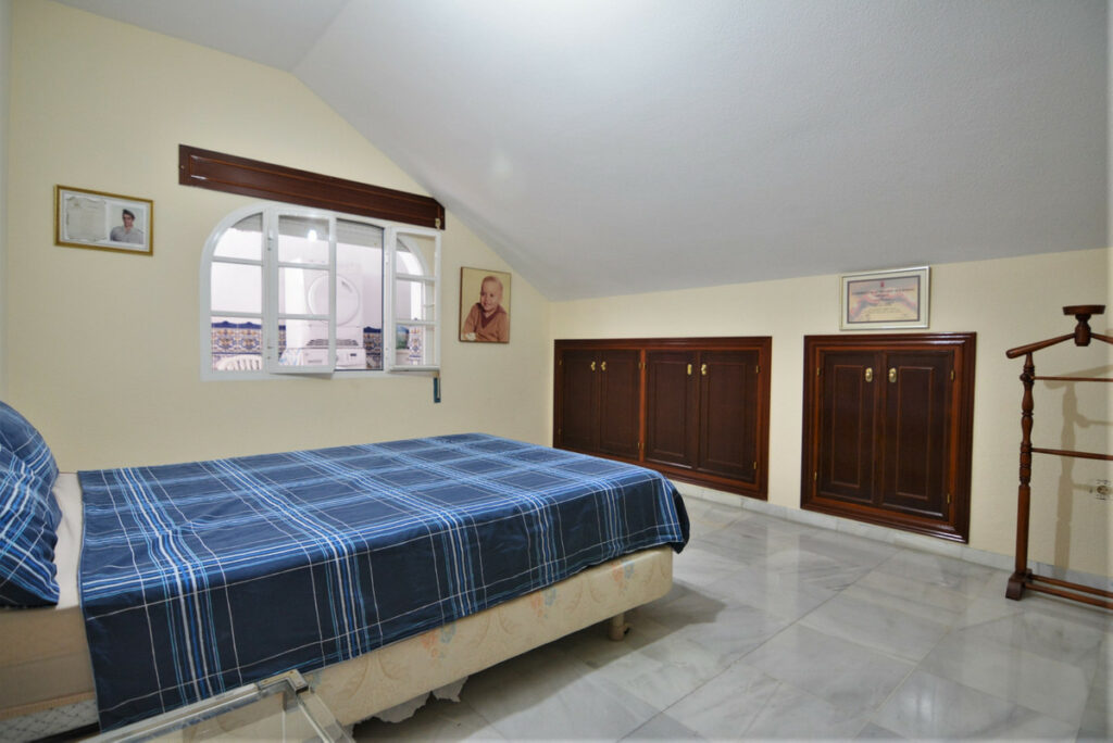 Property in Fuengirola — photo 10