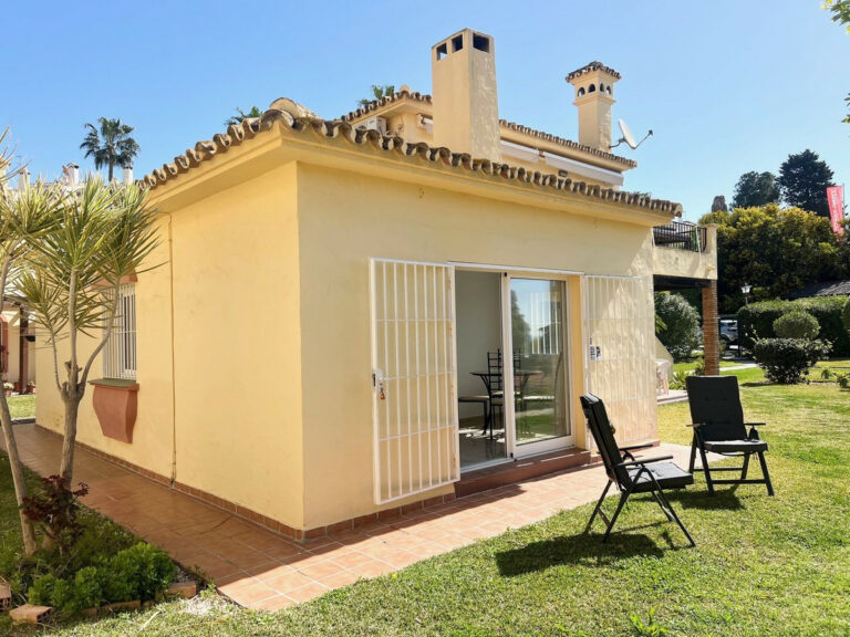 House – Bungalow in Riviera del Sol — photo 1