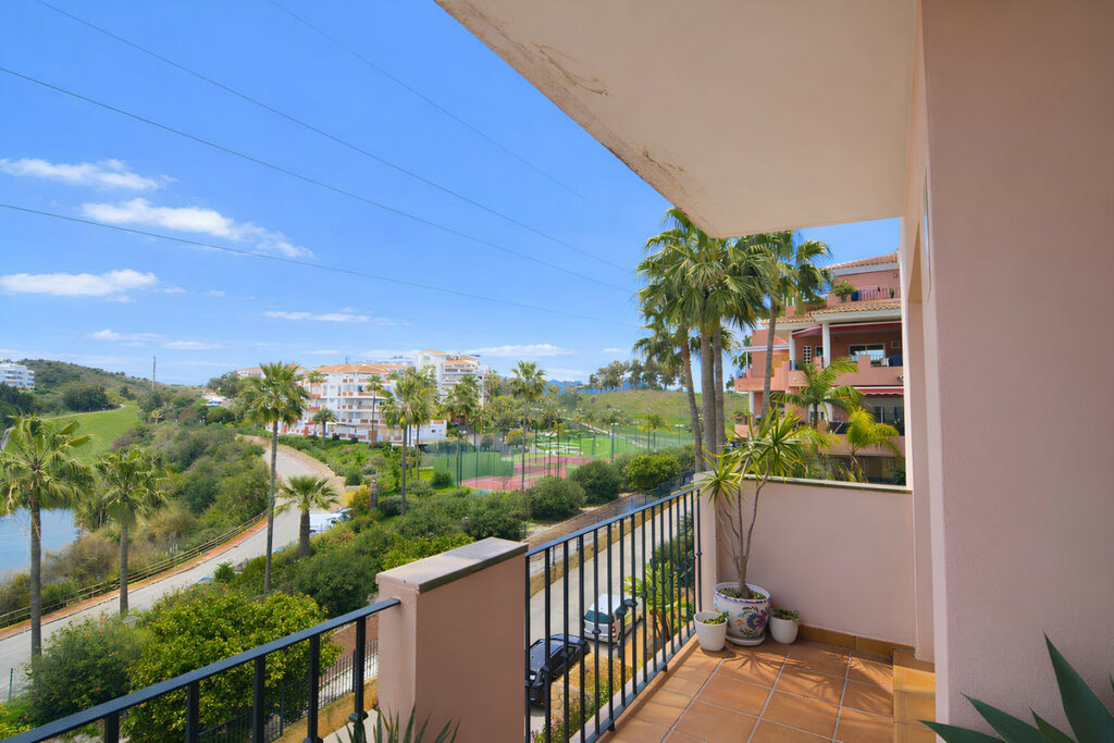 Property in Riviera del Sol — photo 5