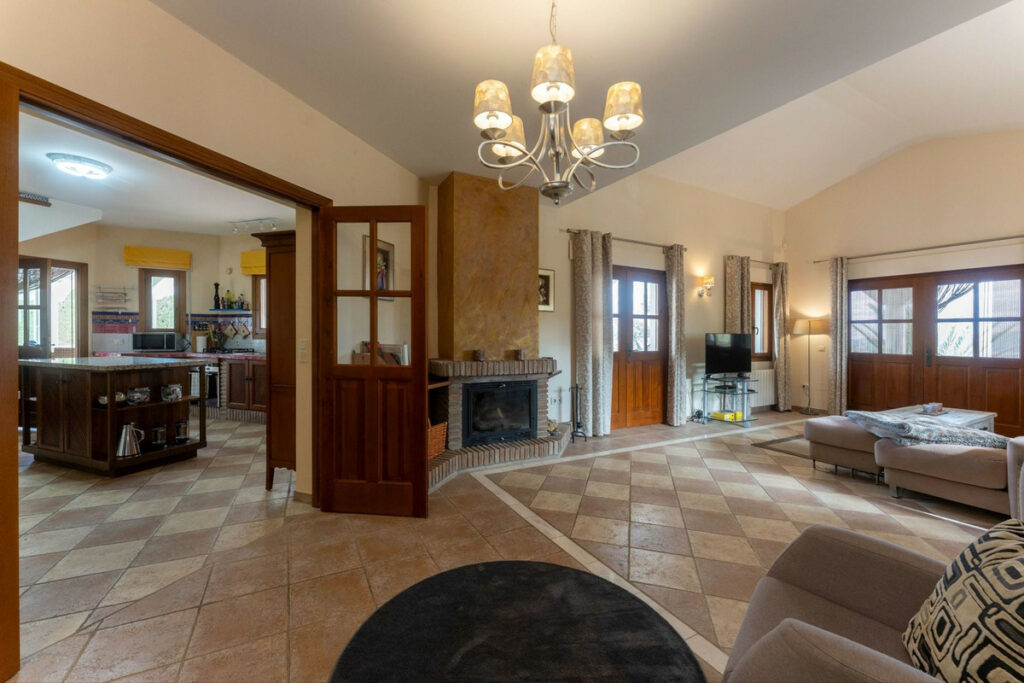 House – Finca – Cortijo in Casarabonela — photo 8