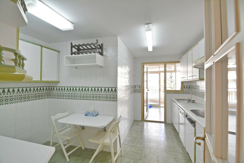 Property in Fuengirola — photo 8