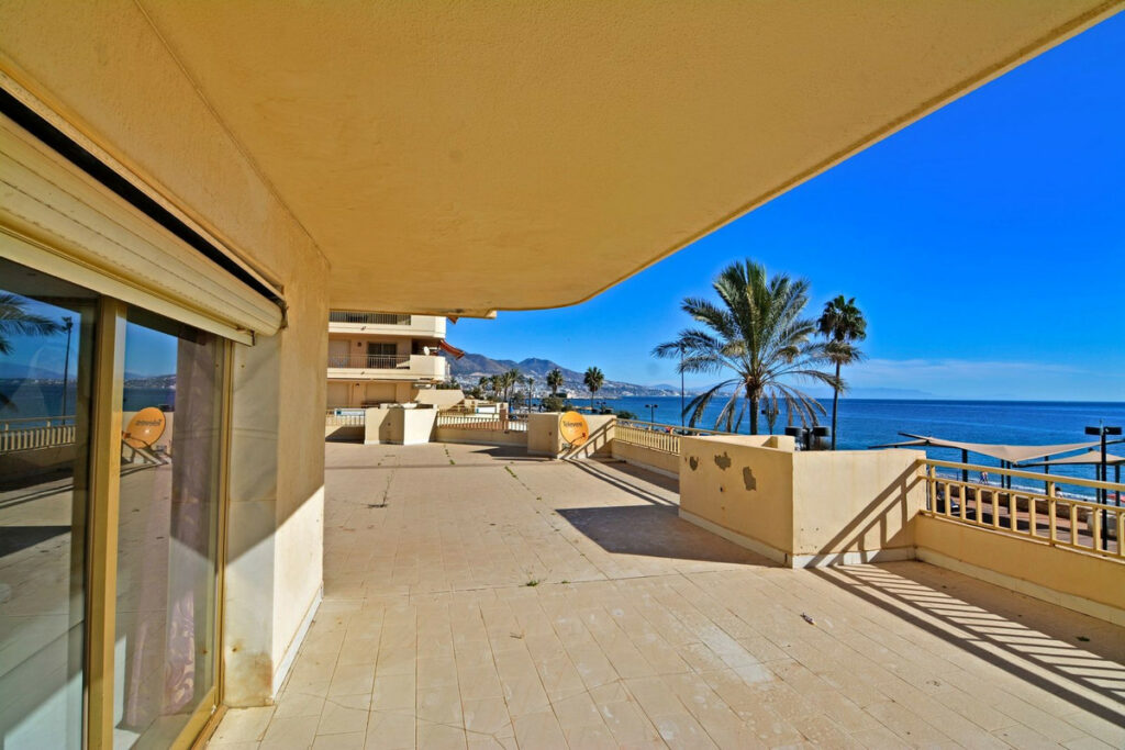Property in Fuengirola — photo 3