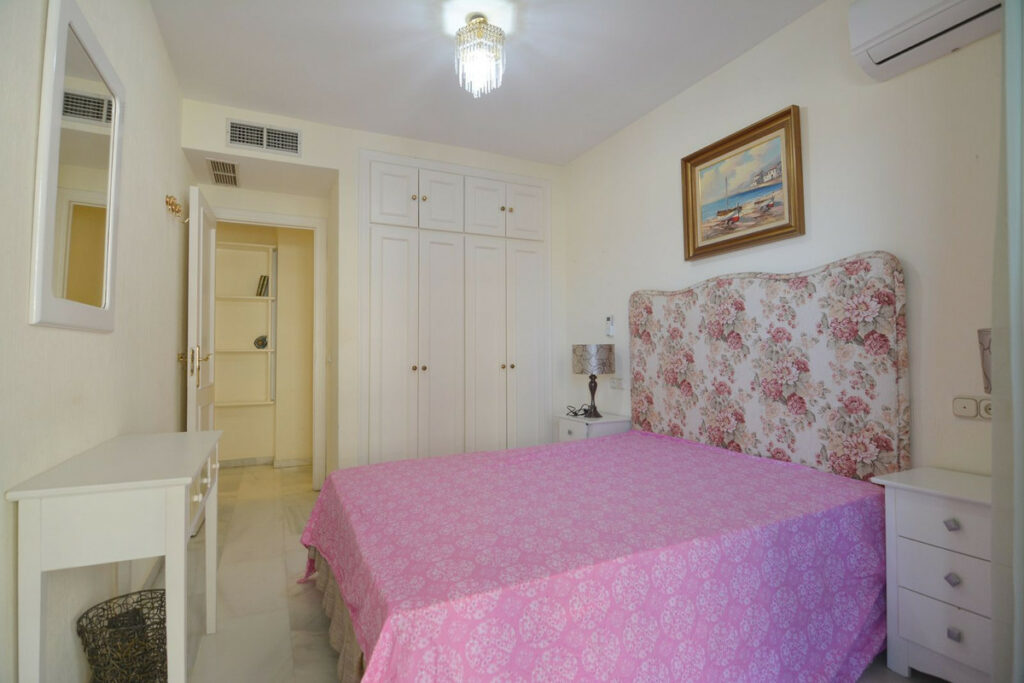 Property in Fuengirola — photo 33