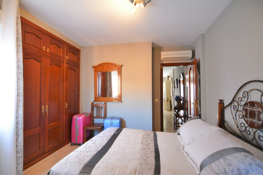 Property in Fuengirola — photo 9