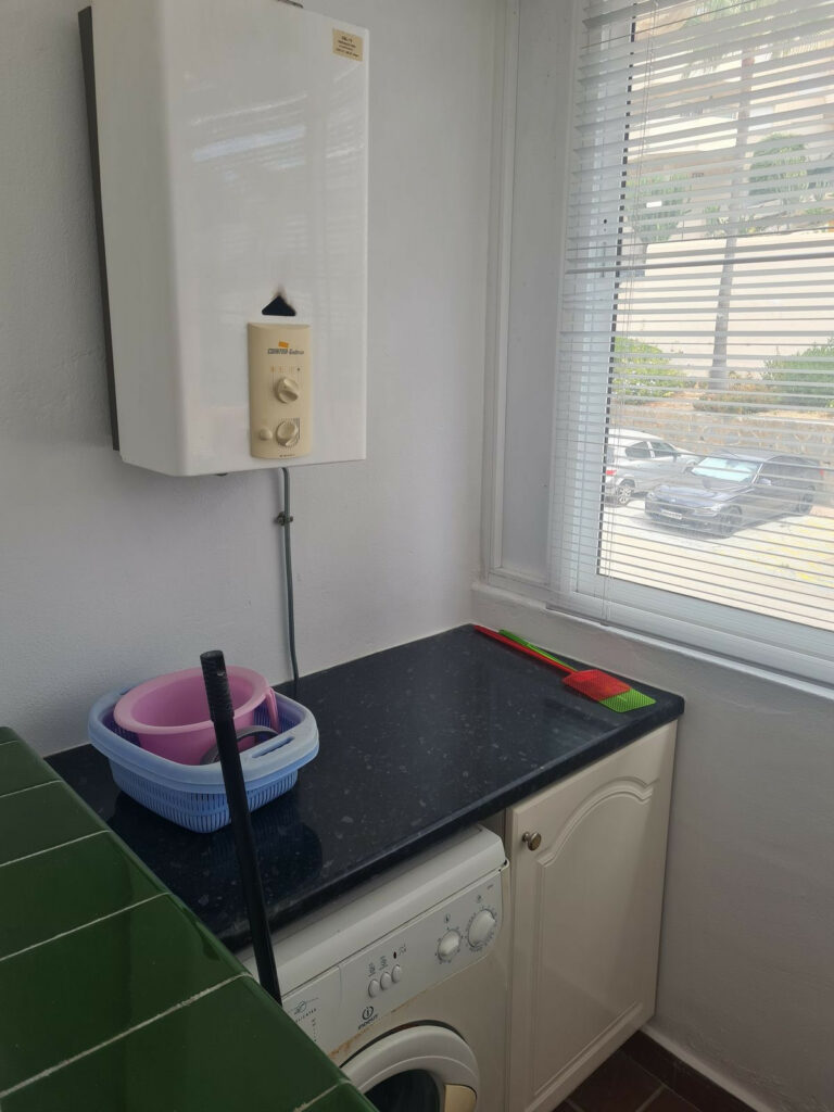 Apartment – Middle Floor Apartment in Mijas Costa — photo 9