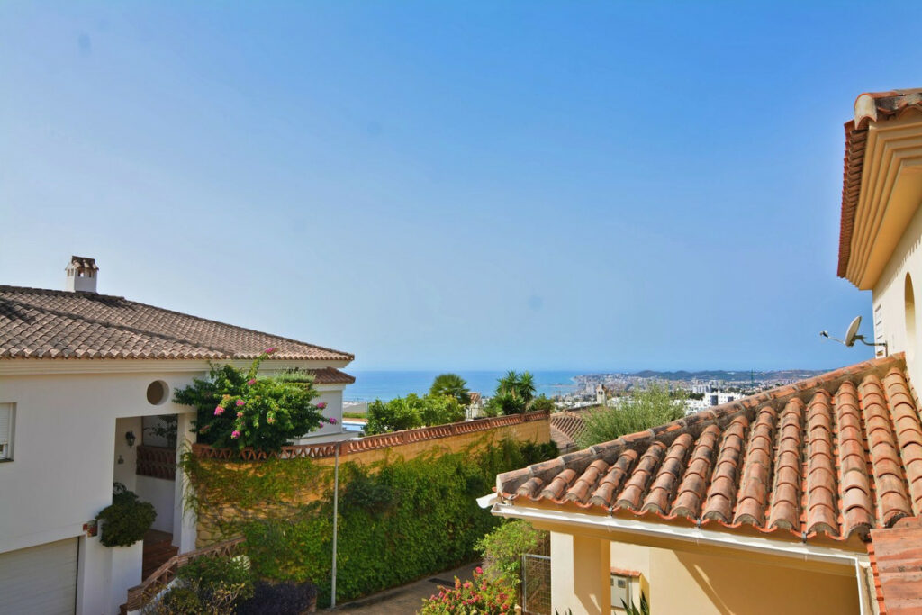 Property in Fuengirola — photo 28